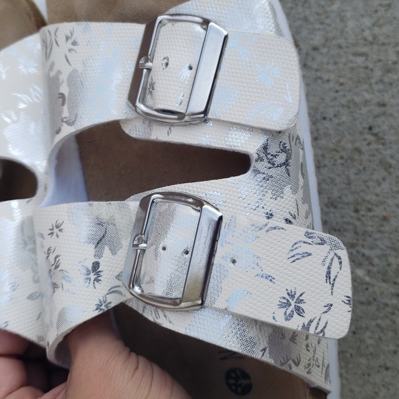 Natural Walk by Esmara Womens Floral Metallic Buckle Sandals Size 7 Comfort - Picture 12 of 15